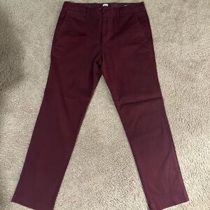 Gap Chino Pant, Burgundy, Excellent Condition, Size 32x32